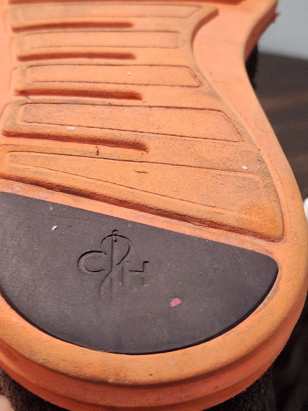 Cole Haan Lunargrand Chukka Boots Men’s 9 Brown Suede Orange Sole Luxury